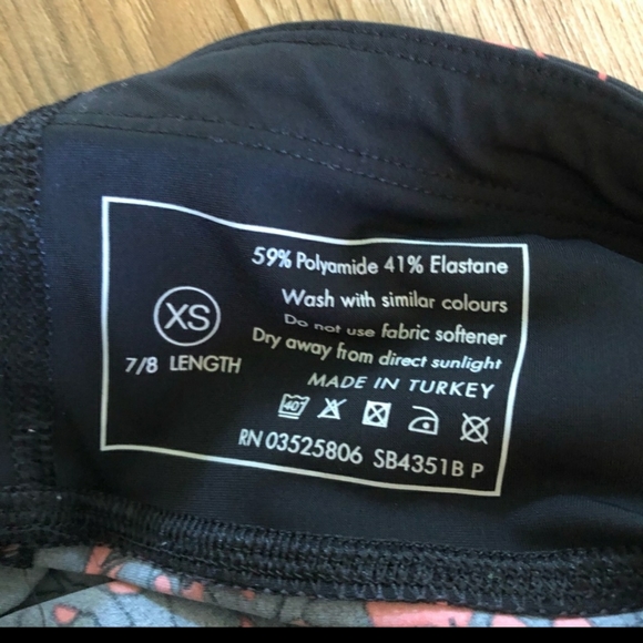 Sweaty Betty zero gravity pants - Picture 9 of 9